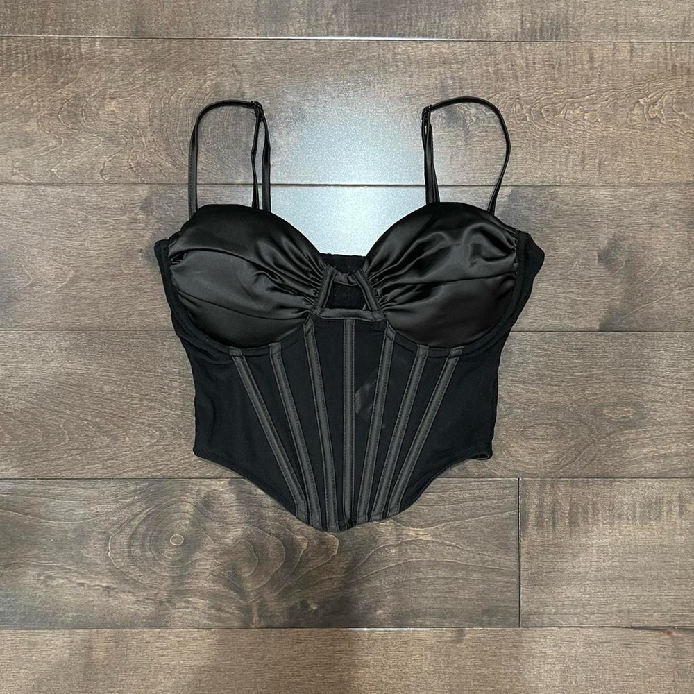 BLACK V-LINE CORSET